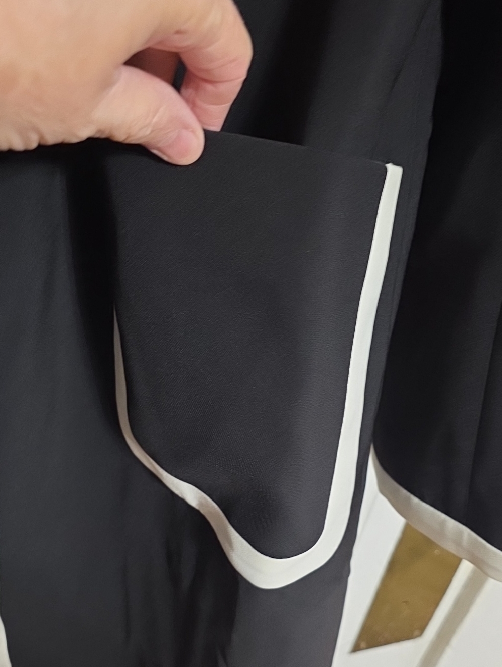 Karl Lagerfeld Women's Coat Black W/White Trim Buttons Lightweight XL? EUC *READ - Picture 6 of 13